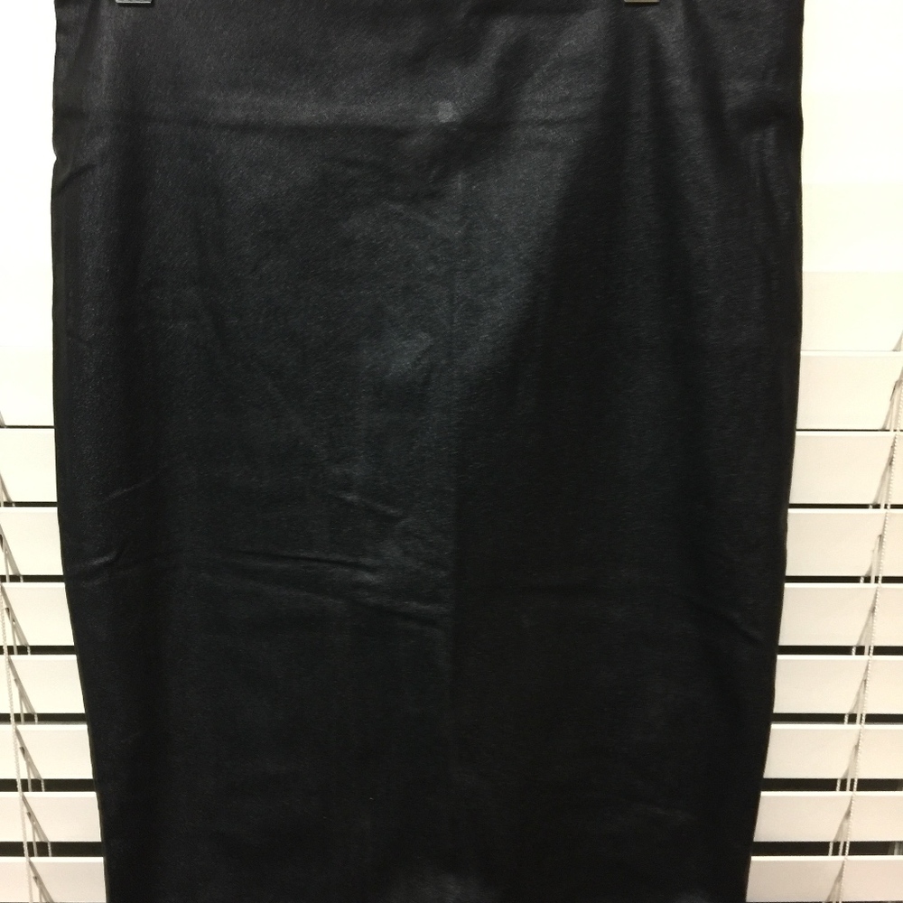 BLACK LEATHER SKIRT - size M